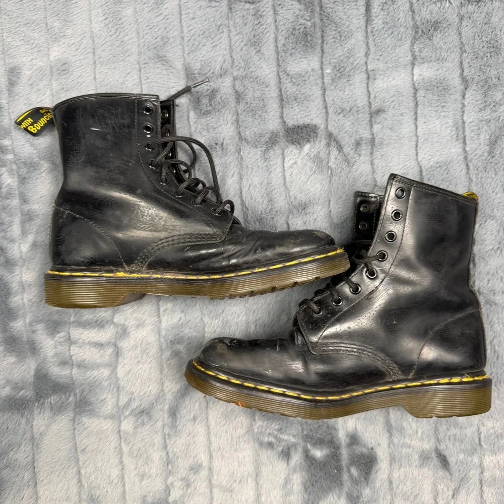 Dr. Martens 1460 Combat Boots Unisex Size M8/W9 Black Leather Lace Up 8-Eye